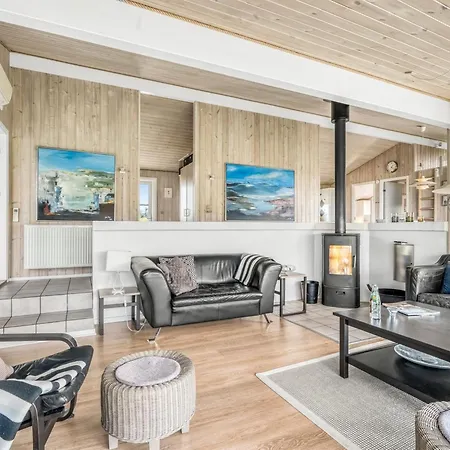 Holiday home Lillesol - 425m From The Sea By Interhome *