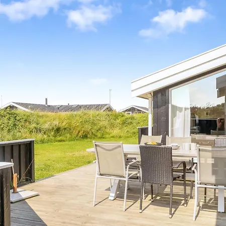 Lillesol - 425m From The Sea By Interhome Hjørring